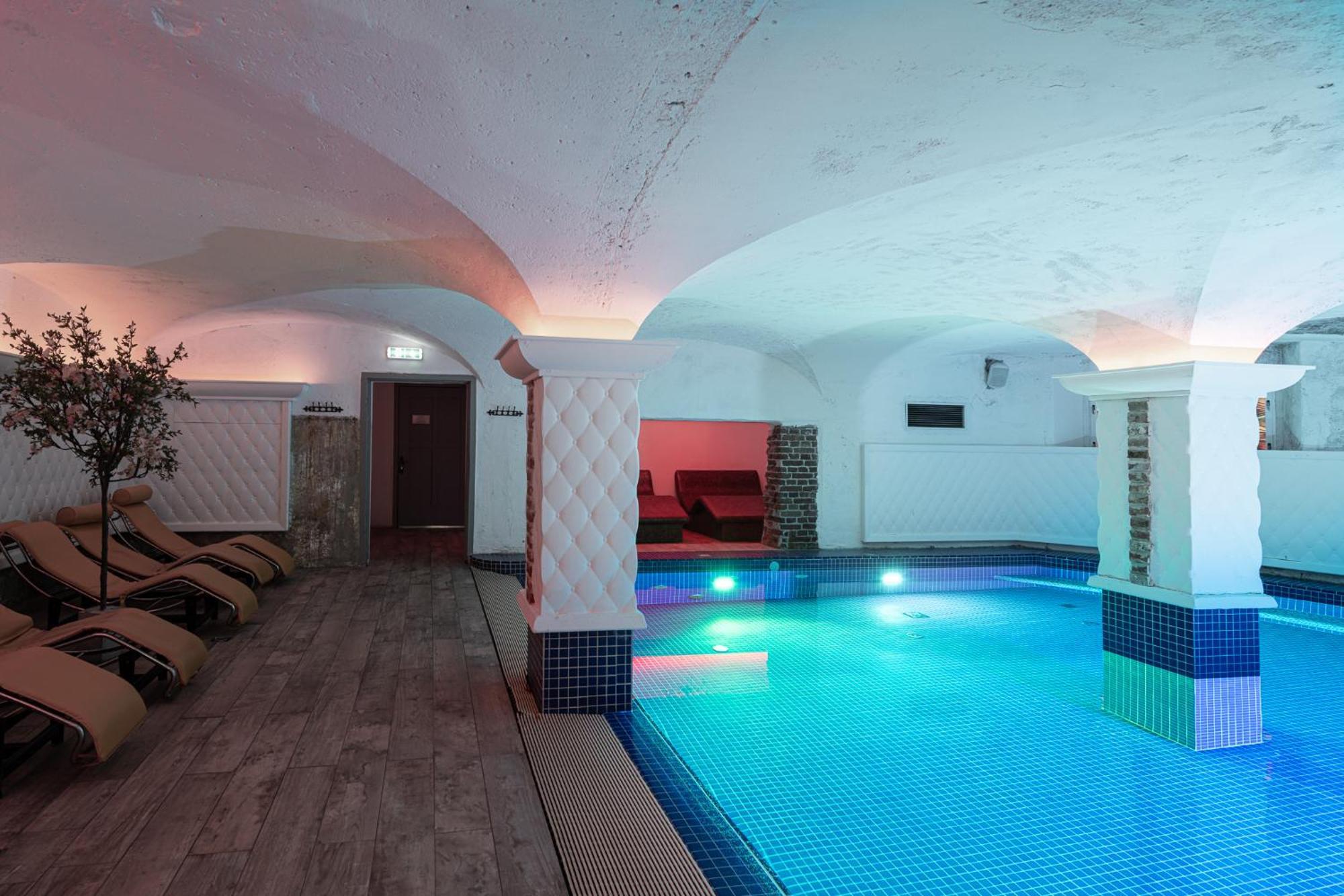 Castle Spa Wagenkuell Taagepera エクステリア 写真