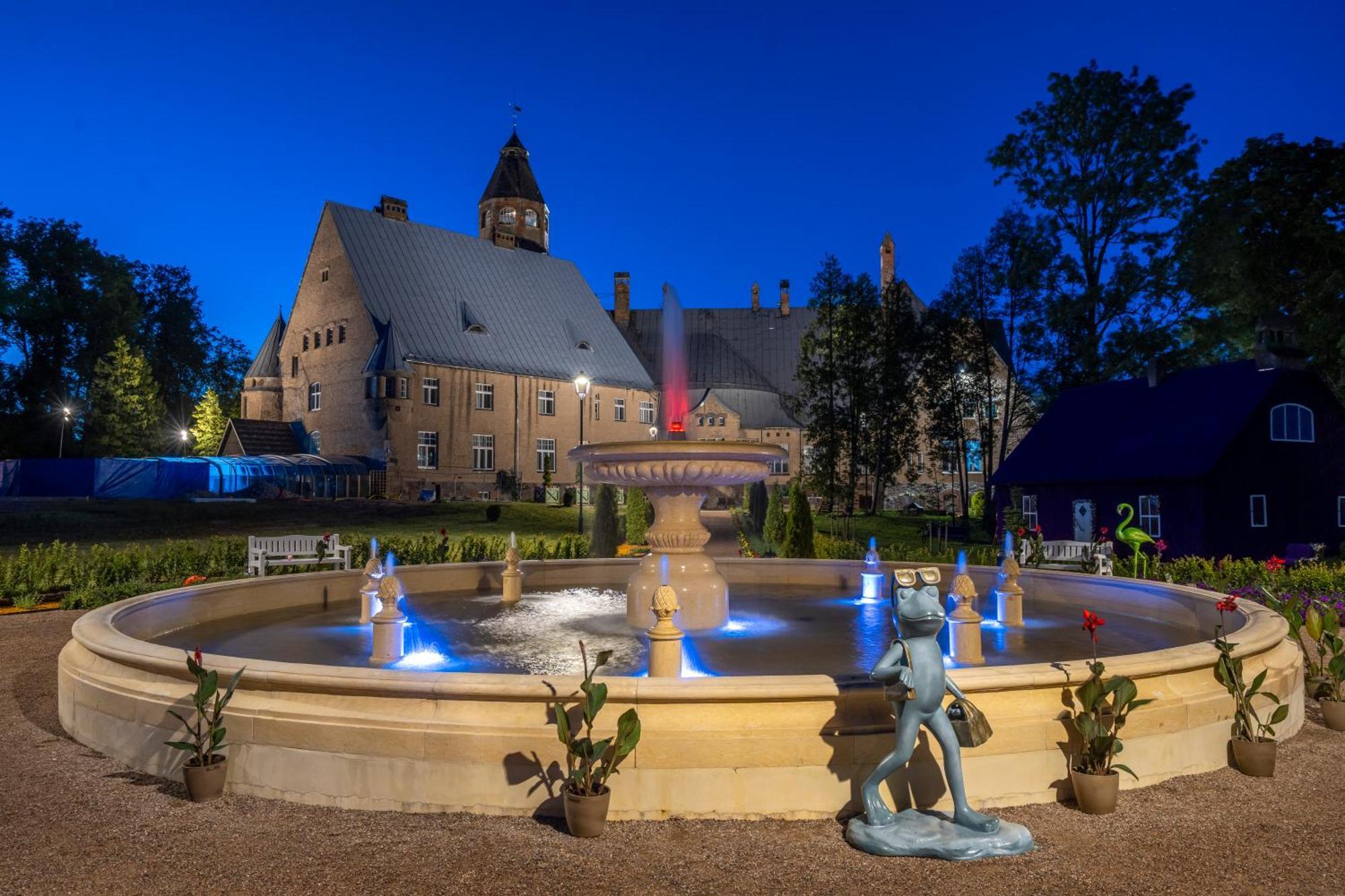 Castle Spa Wagenkuell Taagepera エクステリア 写真