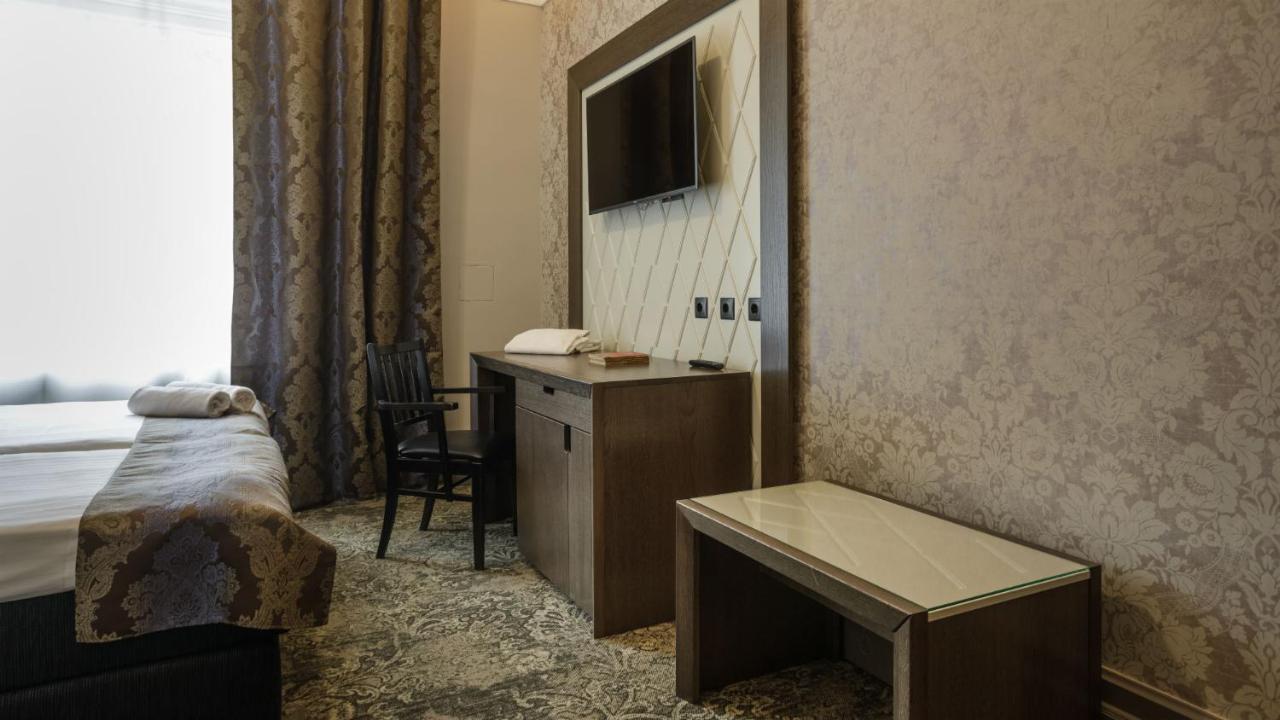 Castle Spa Wagenkuell Taagepera エクステリア 写真